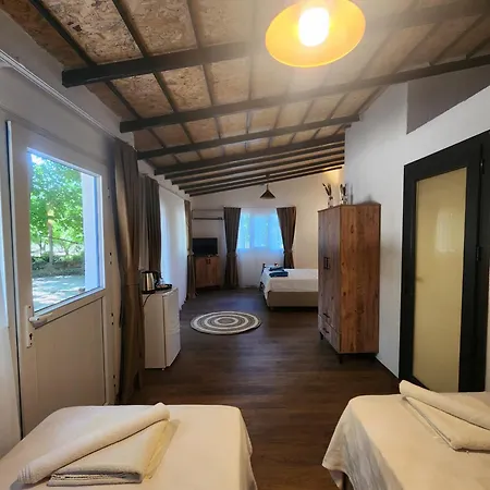 Erdem Ciftligi/ Ephesus Arena *