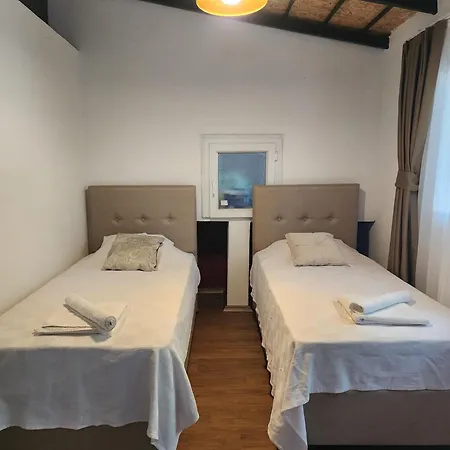 Apartamento Erdem Ciftligi/ Ephesus Arena